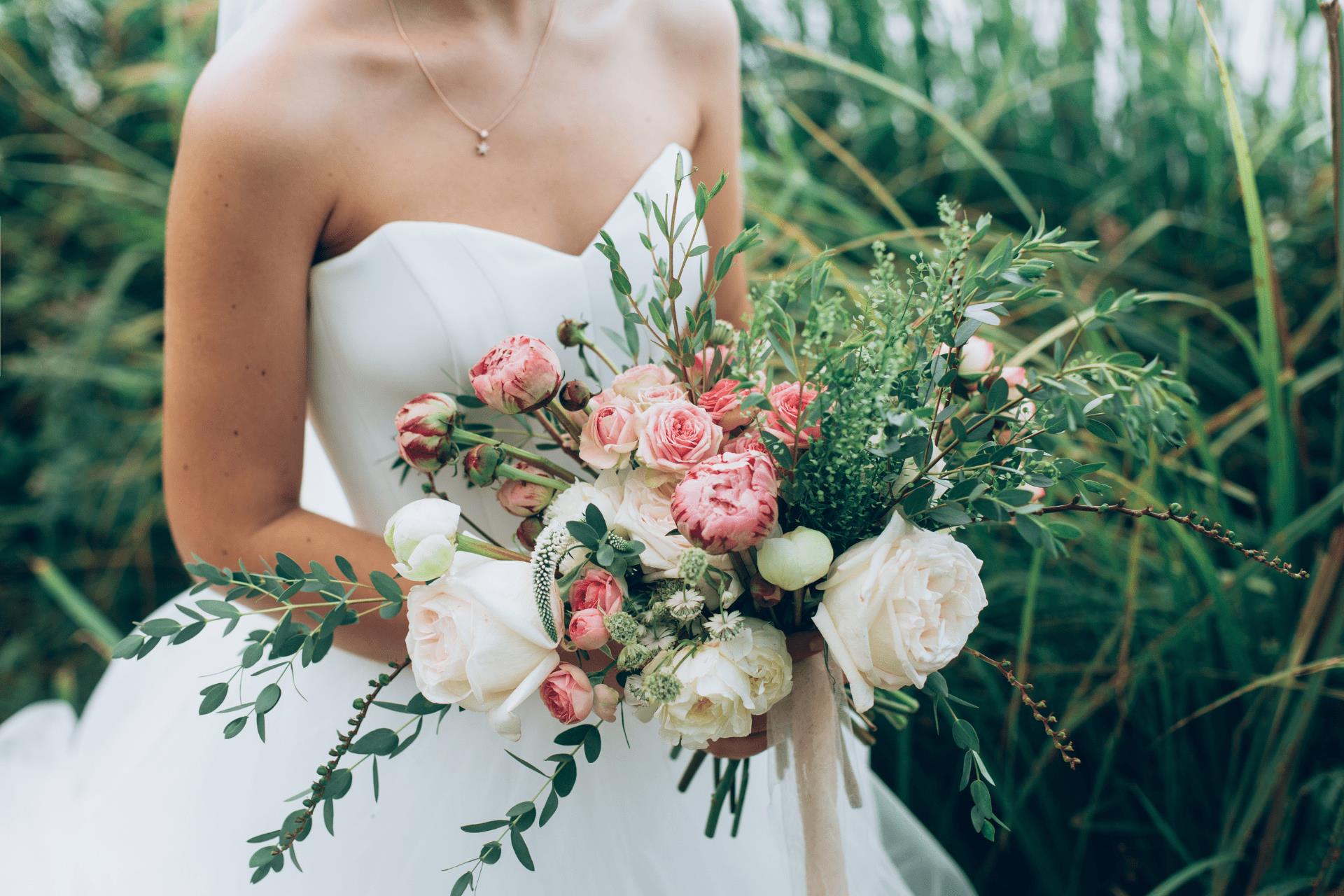 Cómo incluir un mensaje especial en tu ramo de novia